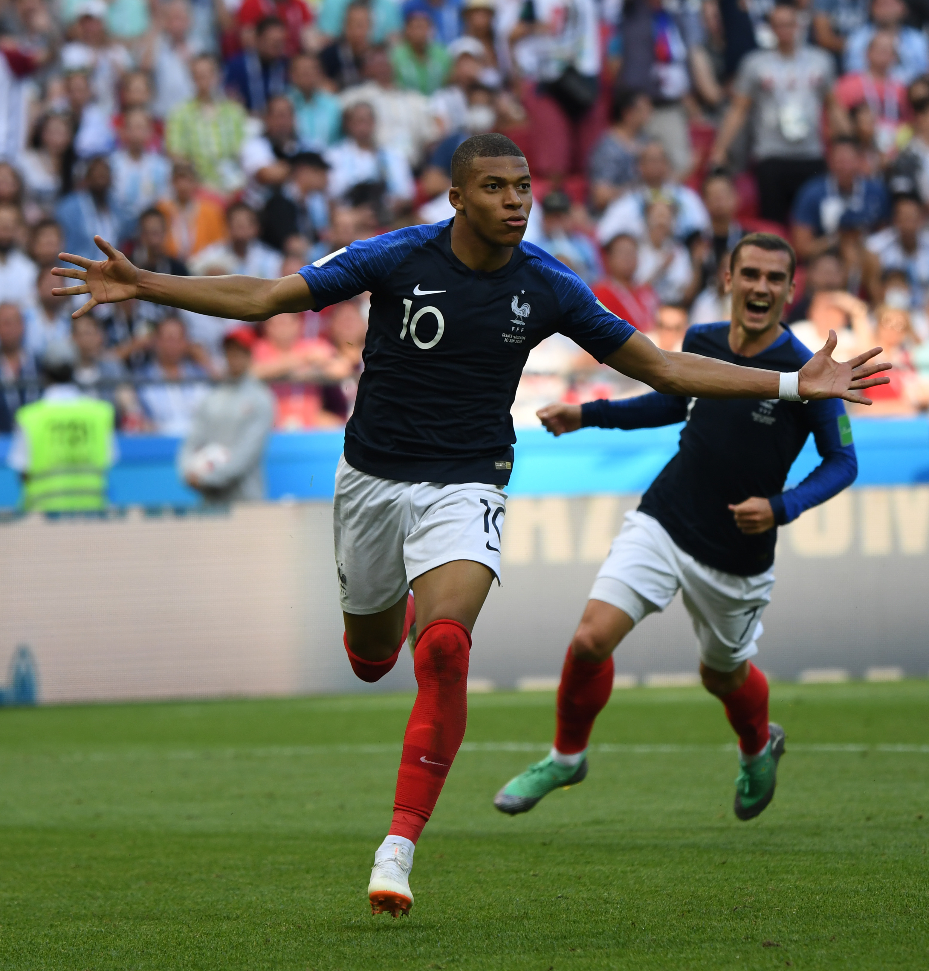 英超-维拉0-2阿森纳：仇人相见，塔子哥要复仇｜前瞻（英超前瞻：维拉0-2阿森纳，旧怨再起，塔子哥誓要复仇）