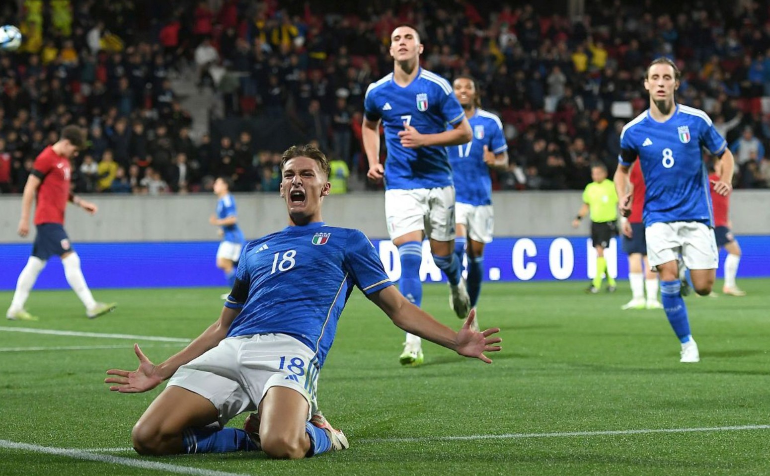 TA：利物浦状态一落千丈，惨淡的客场表现只是诸多问题之一（TA：利物浦状态急转直下，客场低迷只是冰山一角）