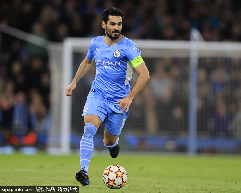 斯基拉：拉莫斯宣布他将离开蒙特雷，他希望重返欧洲踢球（斯基拉：拉莫斯确认将告别蒙特雷，渴望重返欧洲赛场）