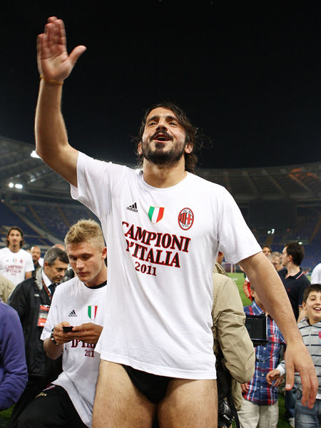 巴萨近10次面对马竞7胜1平2负占优，22-24年取得5连胜（巴萨近10战马竞7胜1平2负占优，2022-2024年豪取五连胜）