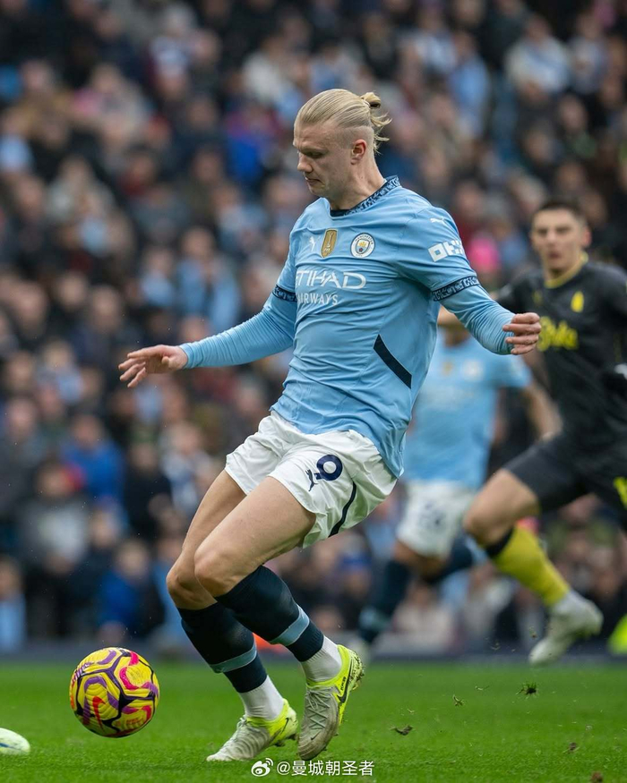 中超历年冠军回顾：深圳健力宝夺元年冠军，海港完成三连冠（回望中超历届冠军：深圳健力宝问鼎元年，海港成就三连冠）