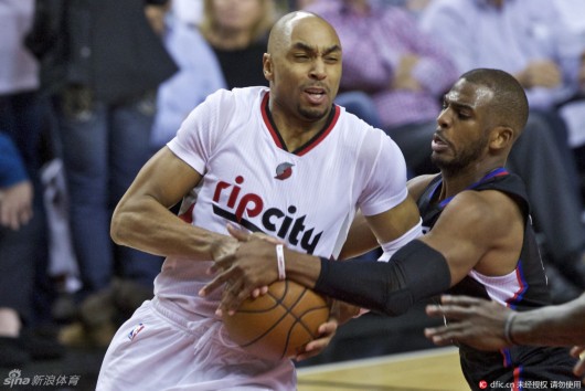 豪门悲喜夜：皇马5-4+巴黎4-2皆进决赛 曼联0-1被双杀 阿森纳2-1.