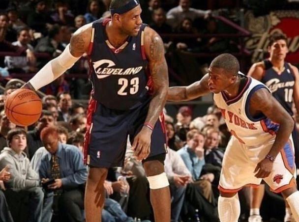 他在场上的 他在场上的